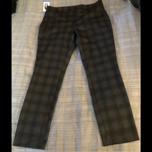 Hilary Radley Plaid charcoal & black Pants Womens Sz L Flattering & Stretchy NEW